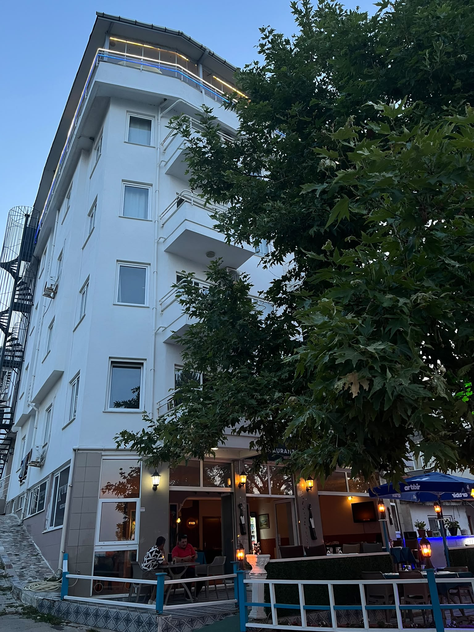 Otel Misafirlerine %10 Restaurant İndirimi