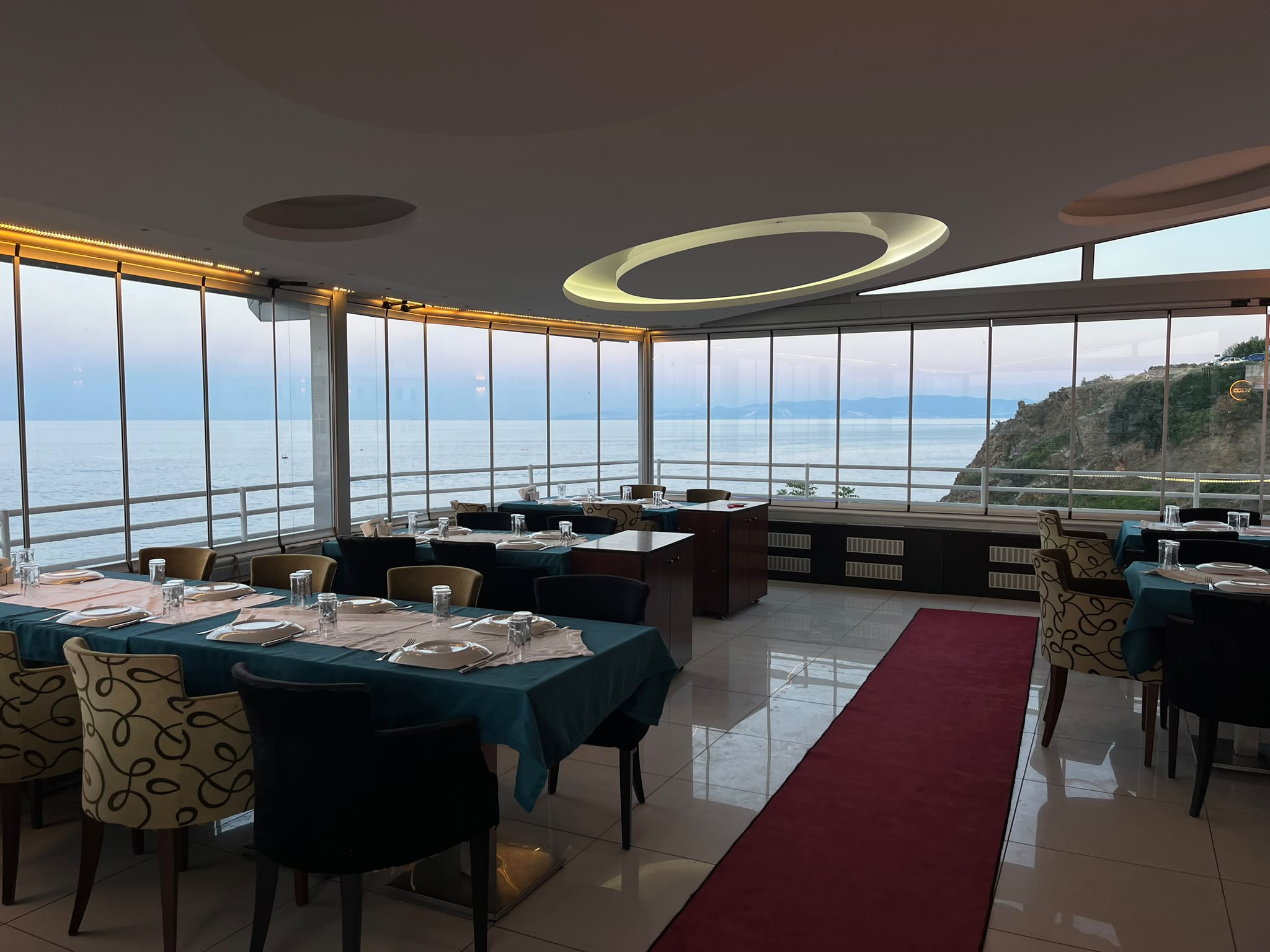 Otel girişi