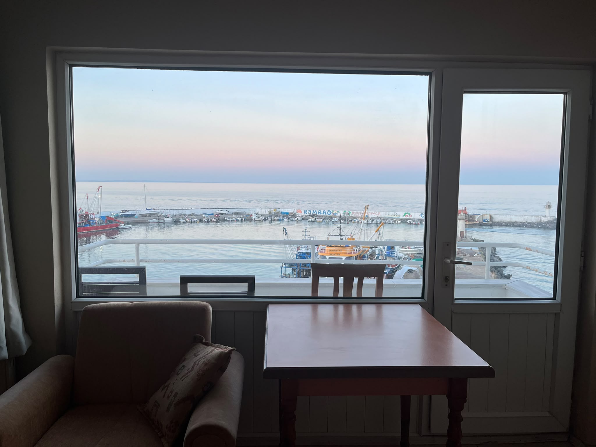 Deniz Manzaralı Suit Oda
